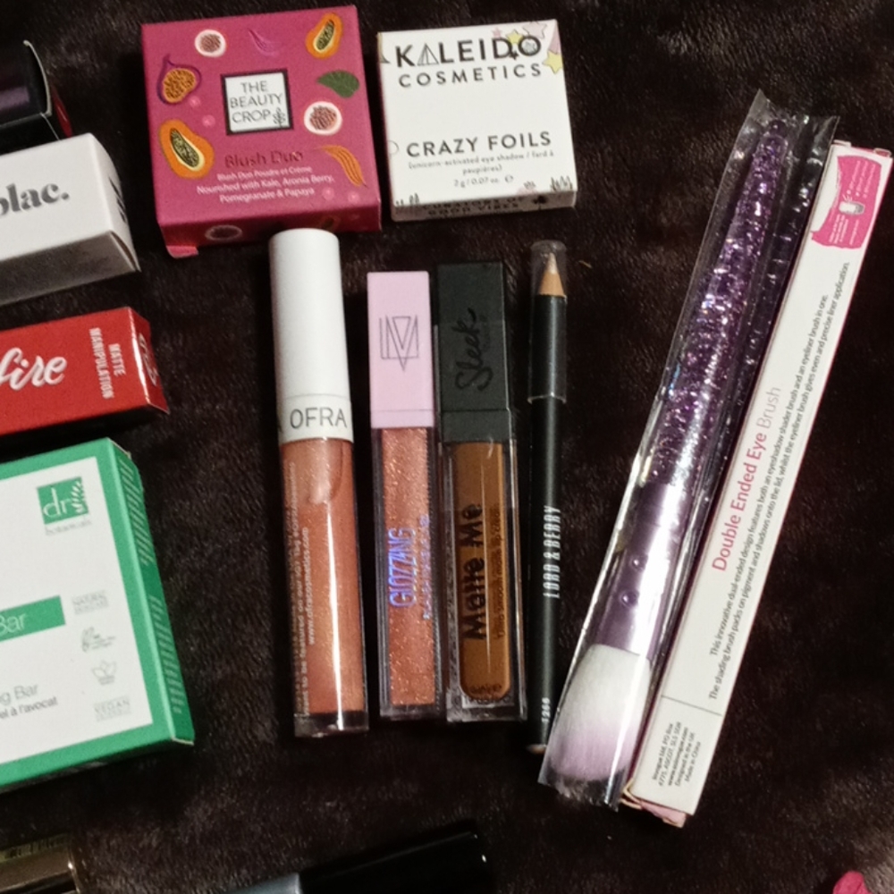 17pcs deluxe beauty bundle + bag & free gift - Picture 3 of 11